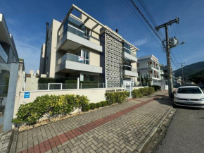 cód 175 - Apartamento com 2 suítes!